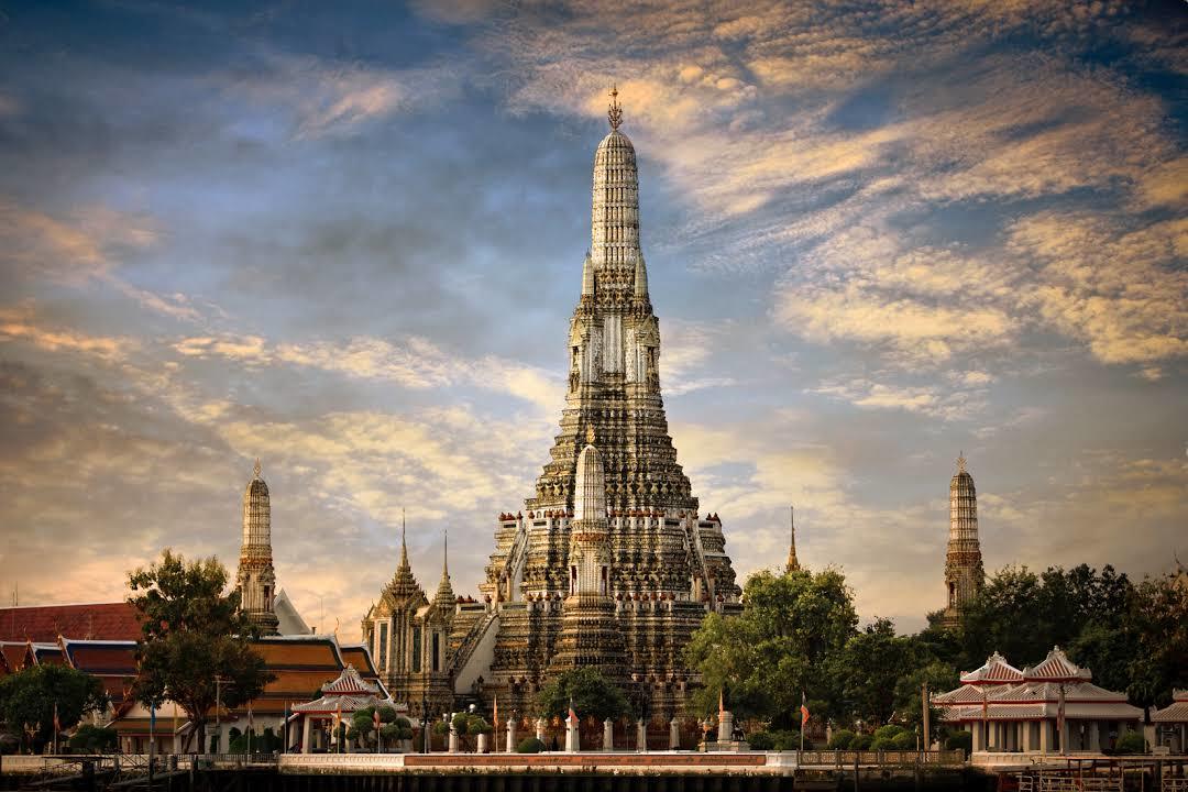 Wat Arun Ratchavararam Tempal of Dawn